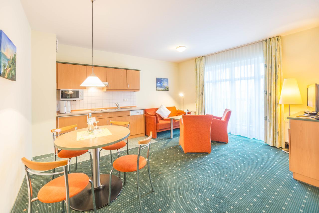 Am Weststrand Aparthotel Kuehlungsborn Exterior photo
